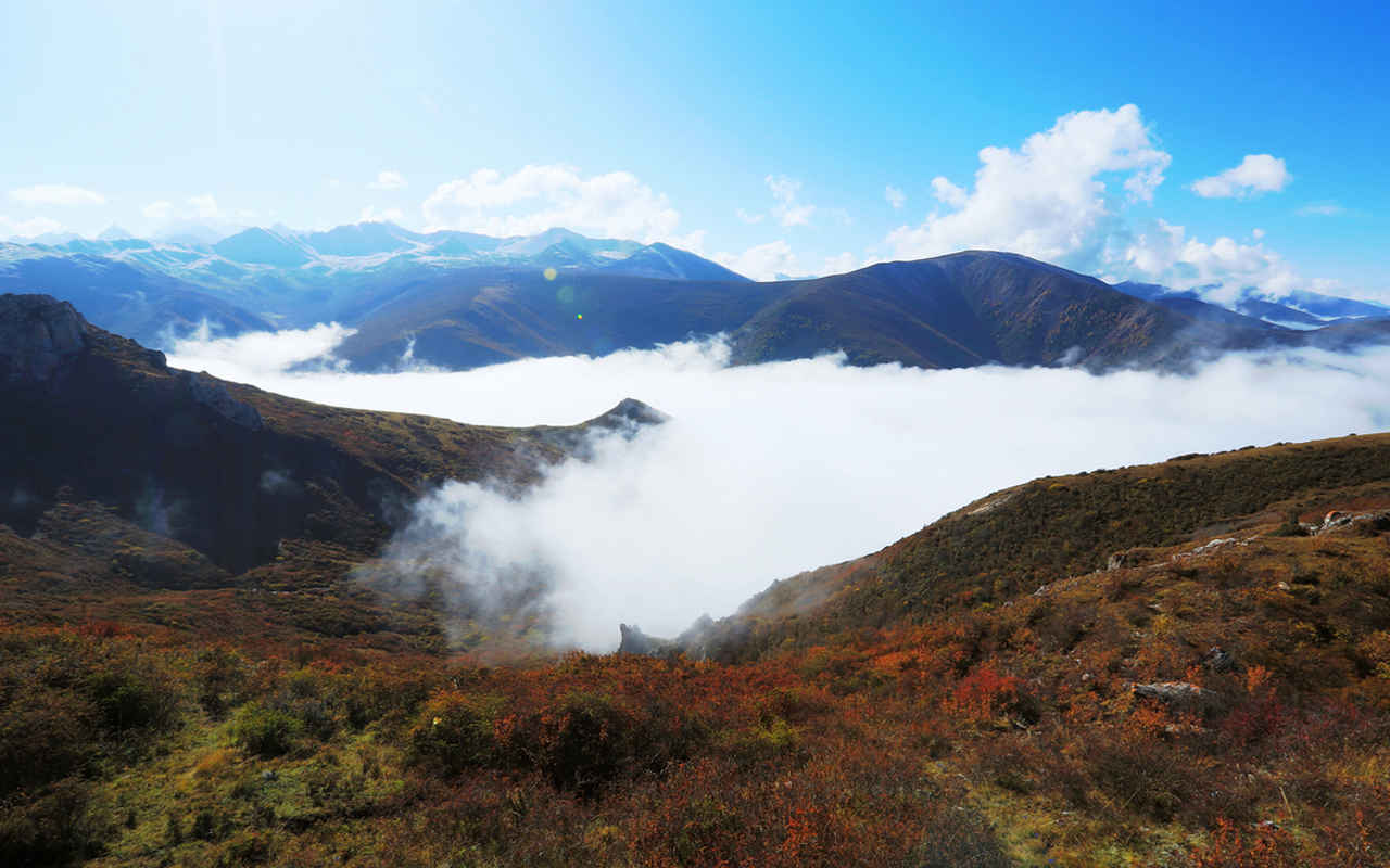 碧空云海桌面壁纸