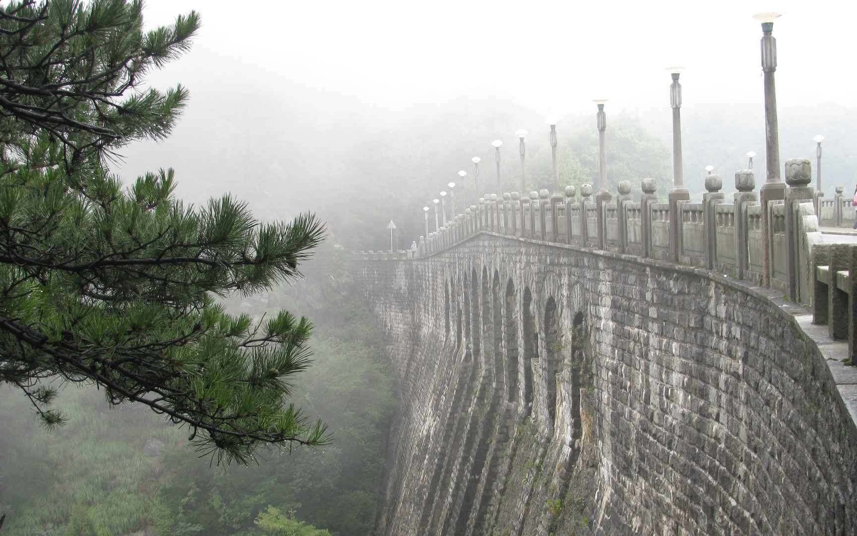 不识庐山真面目桌面壁纸